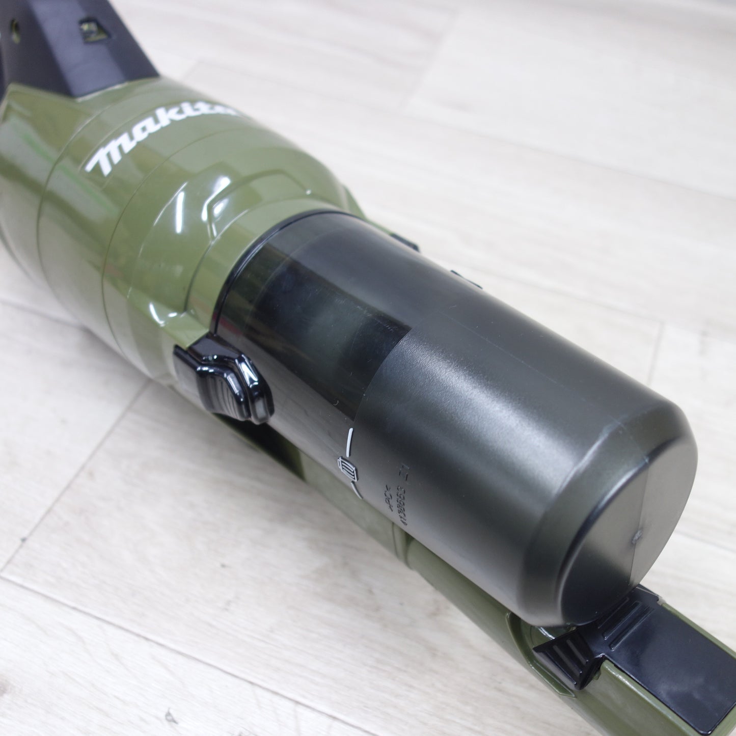 [送料無料] キレイ◆マキタ 充電式 クリーナー CL003G コードレス 掃除機 36V 40V(max) 集じん 集塵機 オリーブ Makita◆