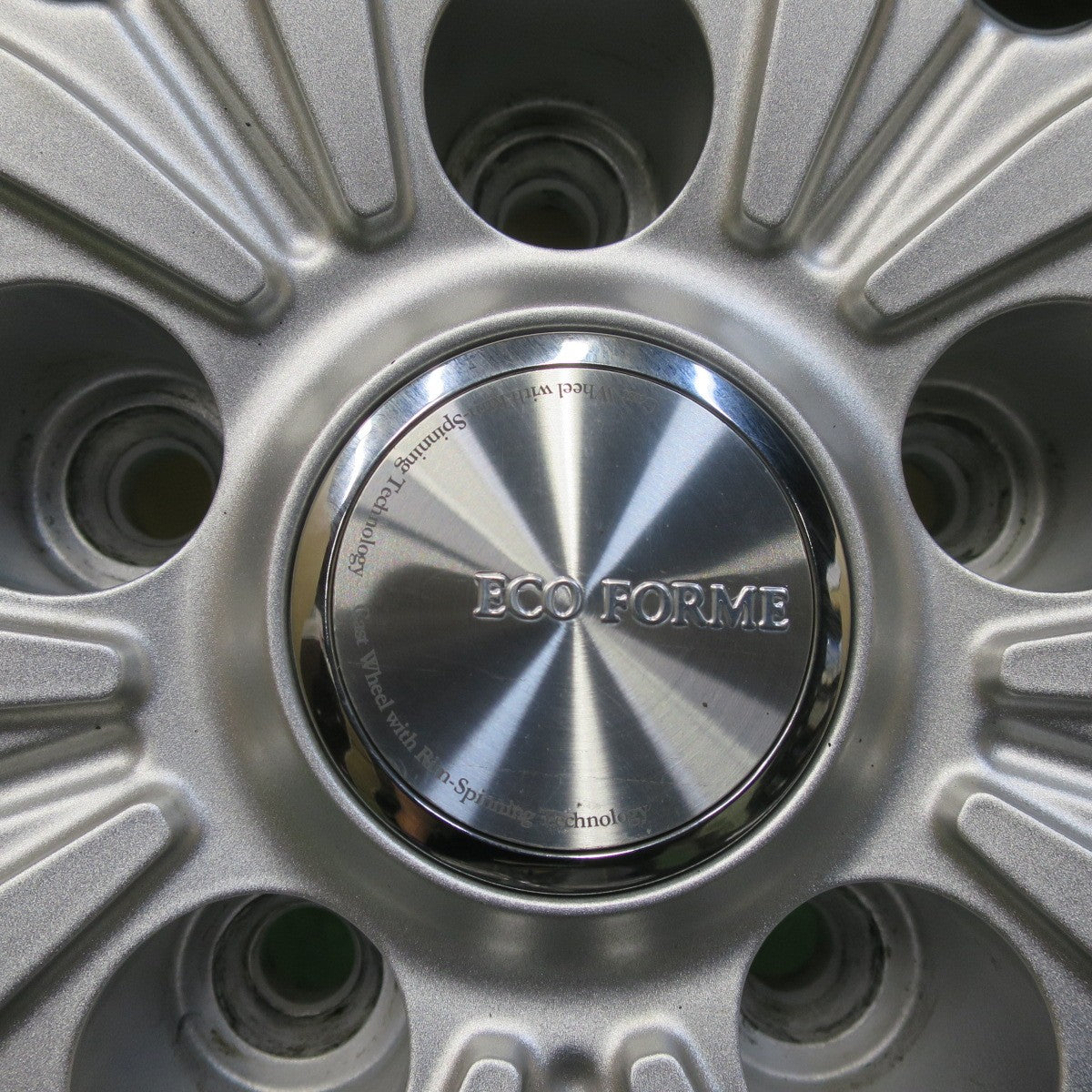 バリ溝！22年！キレイ！9.5分以上★スタッドレス 215/60R17 ブリヂストン ブリザック VRX3 ECO FORME エコフォルム 17インチ PCD114.3/5H★5100604イス