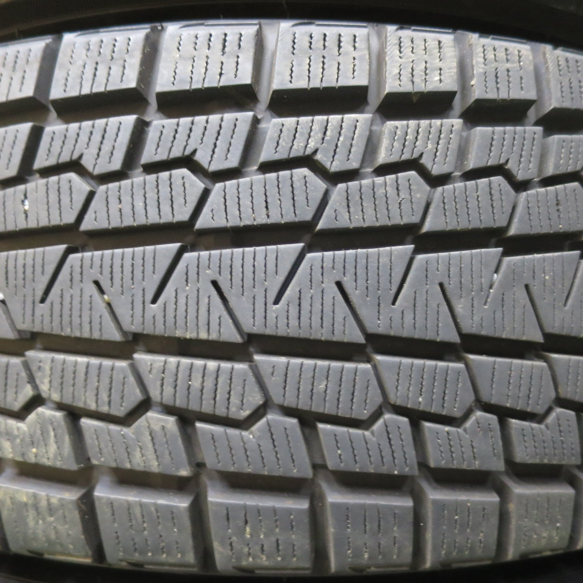 バリ溝！21年！キレイ！9.5分★スタッドレス 225/65R17 ヨコハマ アイスガード G075 BALMINUM TR10 バルミナ 17インチ PCD114.3/5H★5120208イス
