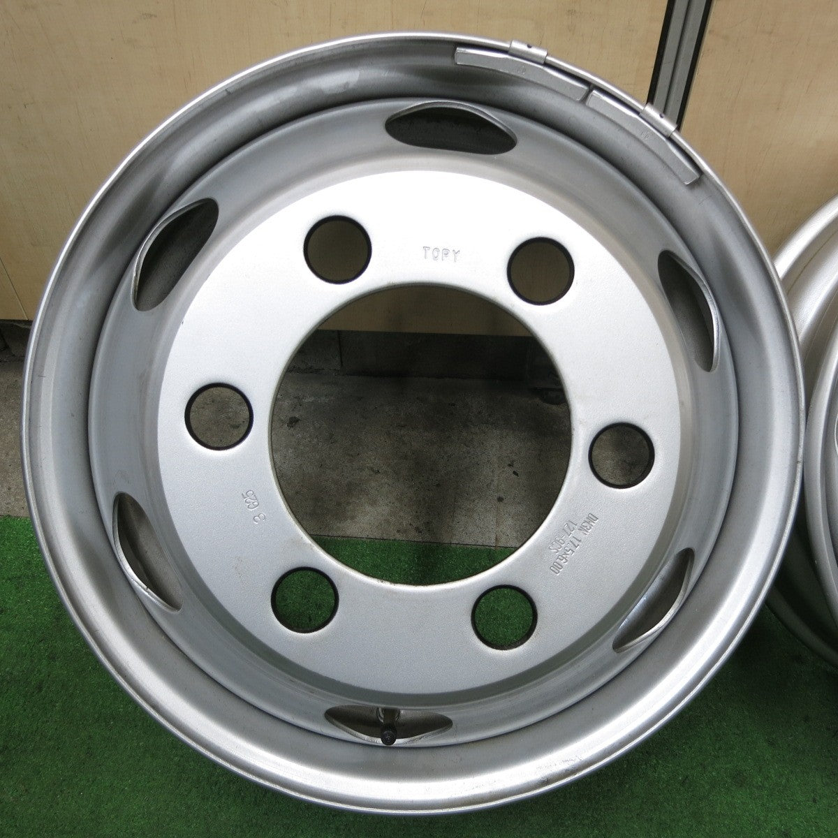 キレイ！6本★トラック TOPY スチール ホイール DM3N 17.5×6.00 127-9CS 17.5インチ トピー PCD222.25/6H★5101101ナホ