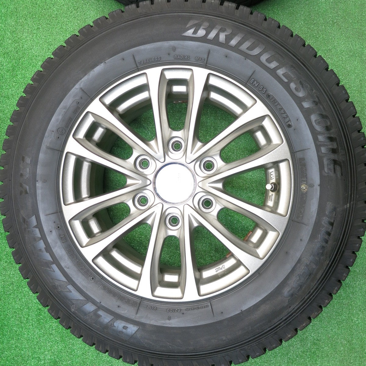 バリ溝！21年！キレイ！9分★スタッドレス 195/80R15 107/105L ブリヂストン ブリザック VL1 PRODITA HC プロディータ 15インチ PCD139.7/6H★5103007HAス