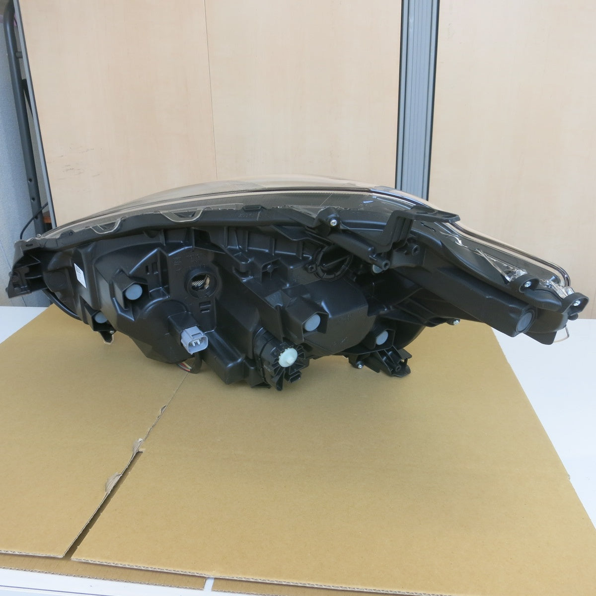 [送料無料] 未使用◆トヨタ NSP170 G シエンタ 純正 ヘッドライト 右 側 ICHIKOH 52-317 81110-52N00 TOYOTA カー パーツ◆