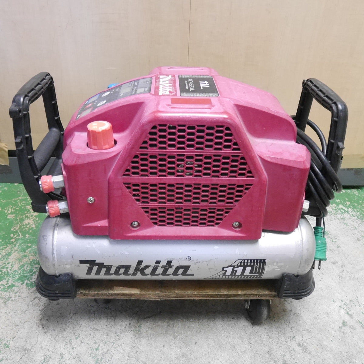 ☆マキタ エア コンプレッサー AC462XL 11L エアー ツール 工具 50-60Hz makita 100V☆