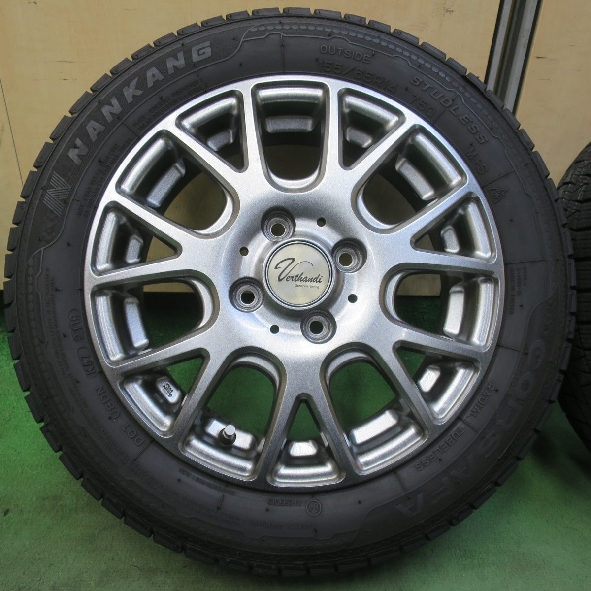 キレイ◎スタッドレス 155/65R14 ナンカン CORSAFA Verthandi ヴェルザンディ 14インチ PCD100/4H◎6071803イス