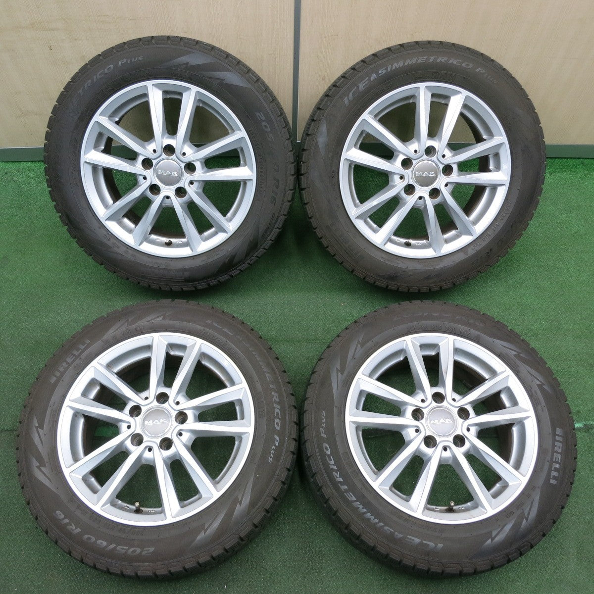 *送料無料* 4本価格★ベンツ 等 MAK 205/60R16 スタッドレス ピレリ アイスアシンメトリコ プラス 16インチ PCD112/5H★4041704TNス