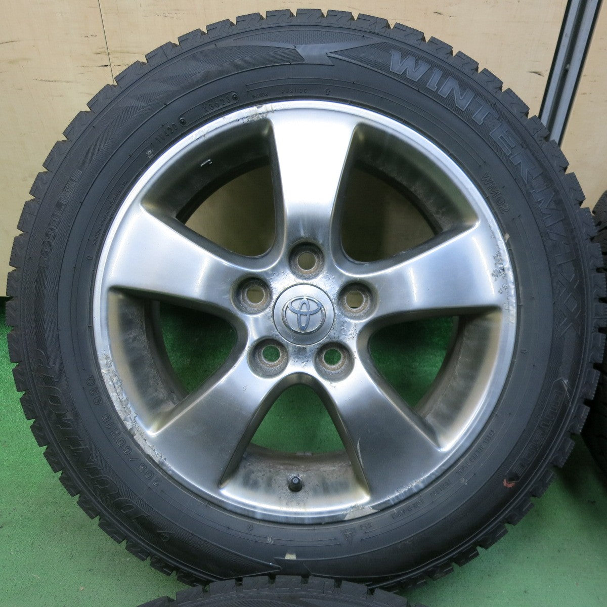 バリ溝！23年！9.5分★トヨタ 30系 エスティマ 純正 205/60R16 スタッドレス ダンロップ ウインターマックス WM02 16インチ PCD114.3/5H★5052812SYス