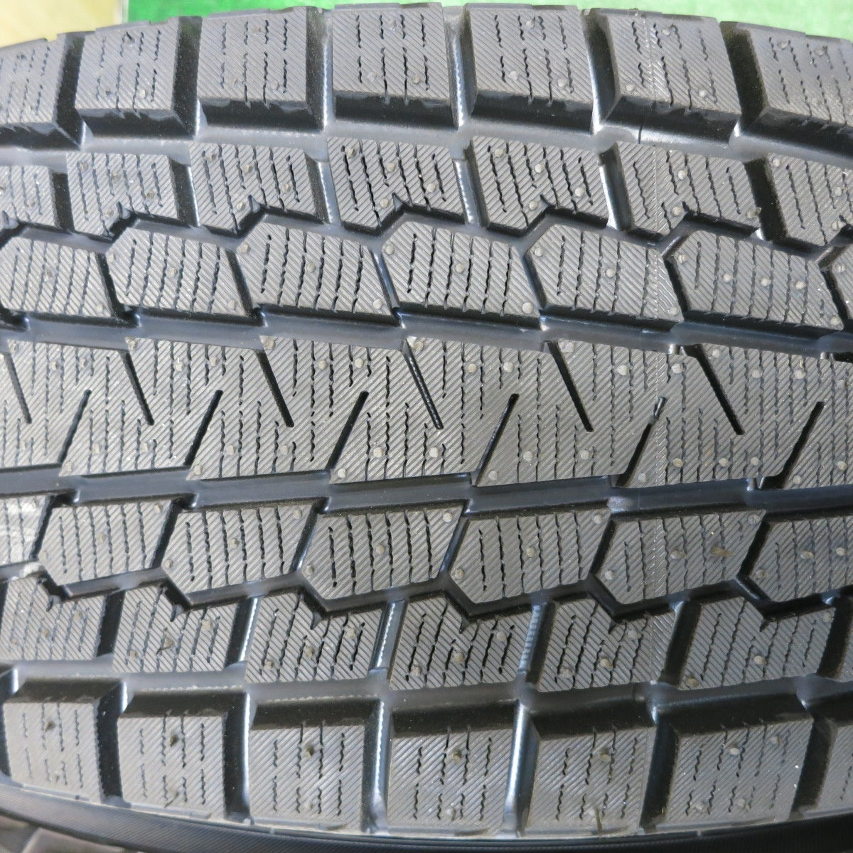 未使用！24年★スタッドレス 225/60R18 ヨコハマ アイスガード G075 GRASS グラス 18インチ PCD114.3/5H★5121305HAス
