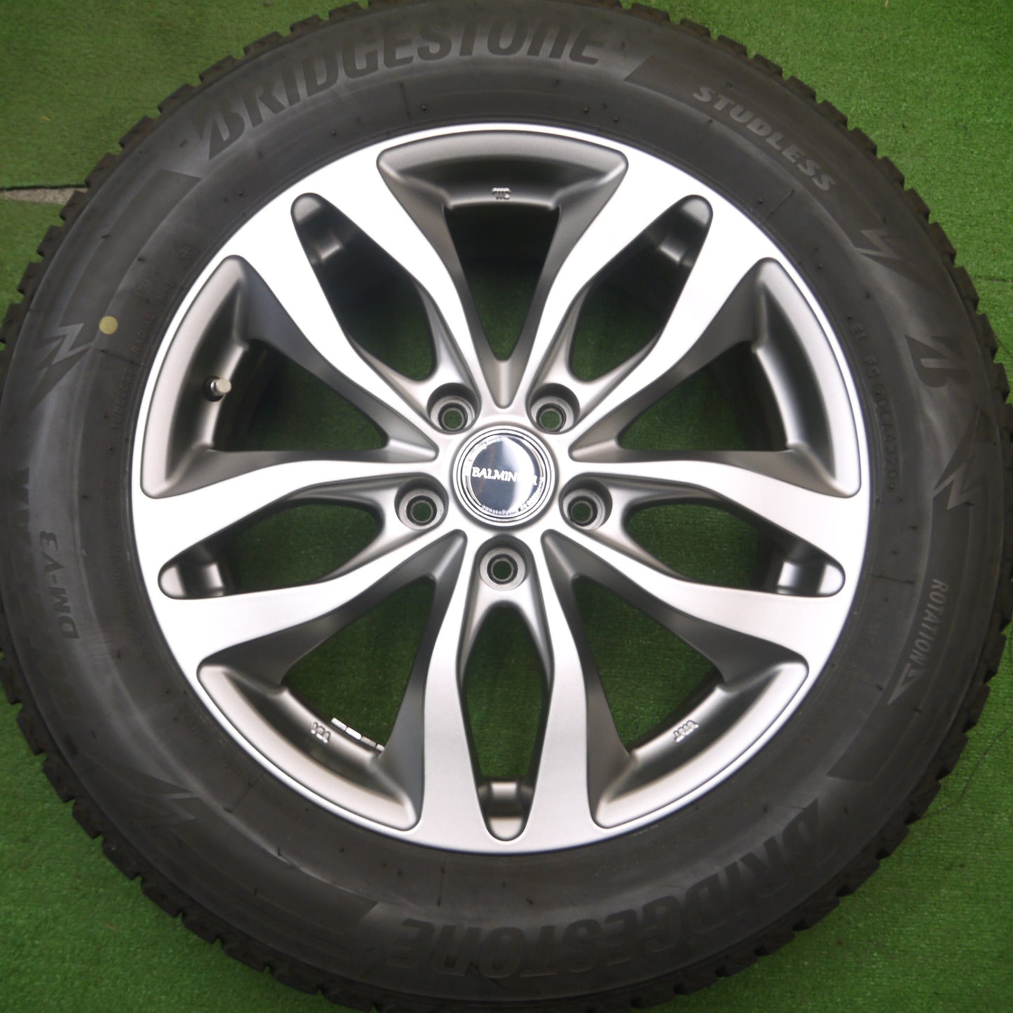 [送料無料] キレイ★スタッドレス 225/60R17 ブリヂストン ブリザック DM-V3 BALMINUM バルミナ 17インチ PCD114.3/5H★5030505Hス