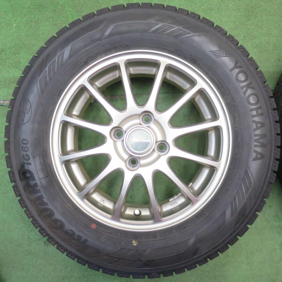 バリ溝！23年！キレイ！9.5分★スタッドレス 185/70R14 ヨコハマ アイスガード iG60 ECO FORME SE-12 エコフォルム 14インチ PCD100/4H★6051006NJス
