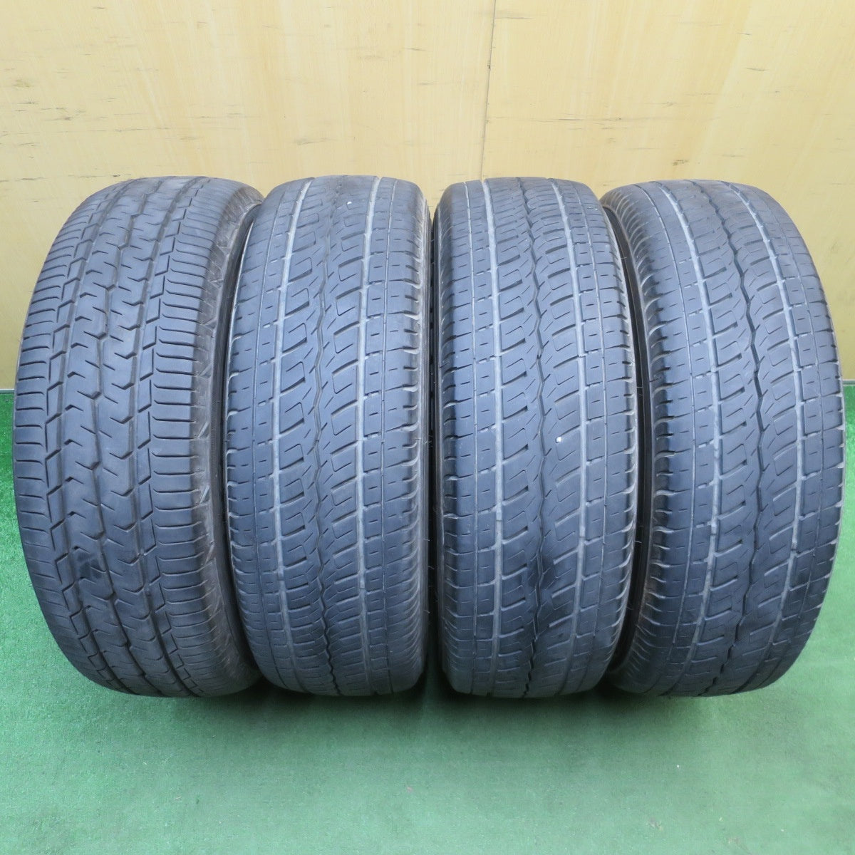 バリ溝！24年！9.5分★MAD CROSS BREAKER XS6 215/60R17 109/107R 8PR トーヨー H20 H30 17インチ マッドクロス ブレイカー PCD139.7/6H★6041601NJノ