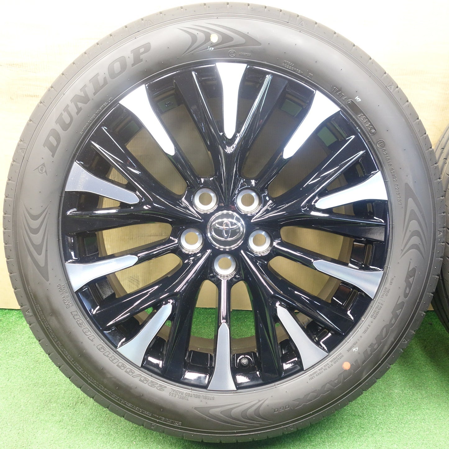 新車外し！25年★トヨタ 40系 アルファード ヴェルファイア エグゼクティブ 純正 225/55R19 ダンロップ SPスポーツマックス 060 19インチ PCD120/5H★6031101KTノ