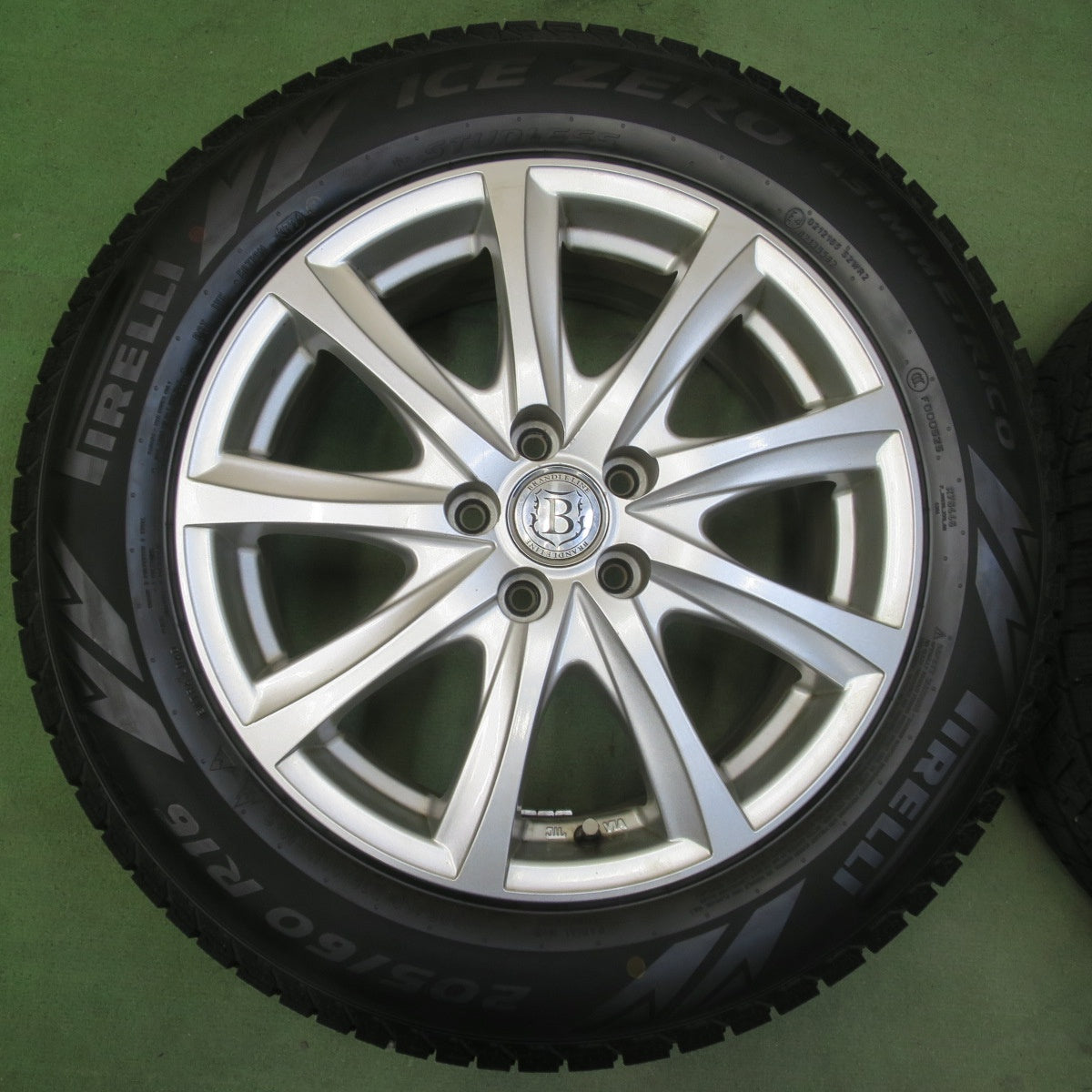 バリ溝！24年！9分◎レガシィ 等 205/60R16 スタッドレス ピレリ アイスゼロ アシンメトリコ BRANDLE-LINE ブランドルライン 16インチ PCD100/5H◎6080602イス