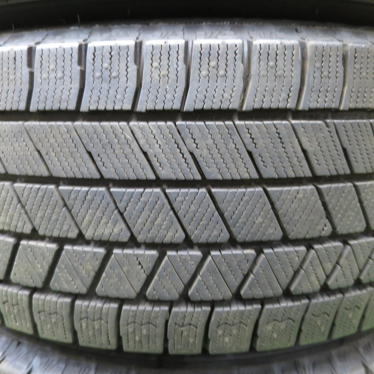 バリ溝！23年！9.5分★スタッドレス 205/60R16 ブリヂストン ブリザック VRX3 DUFACT デュファクト 16インチ PCD114.3/5H★6052003NGス