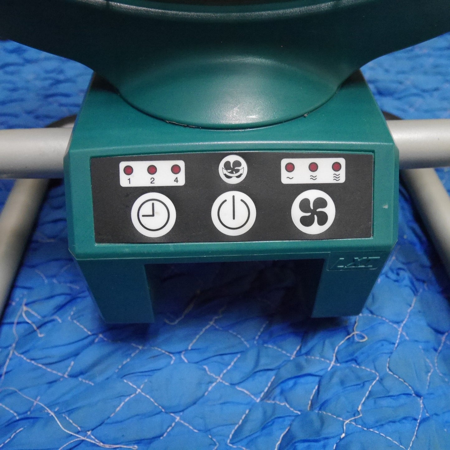 [送料無料] ☆マキタ 充電式 産業扇 CF300D 羽根径 330mm 扇風機 現場 作業 用 makita 本体のみ☆