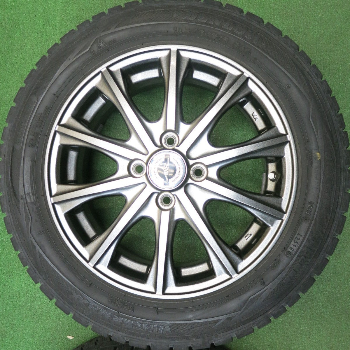 キレイ★スタッドレス 185/60R15 ダンロップ ウインターマックス WM01 AXEL アクセル 15インチ PCD100/4H★6010813HAス