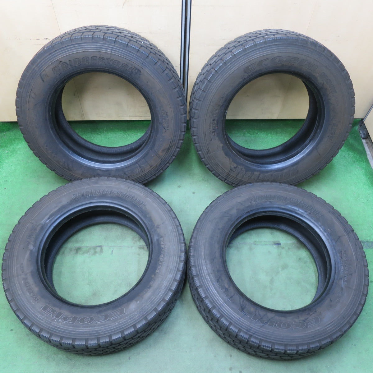バリ溝！25年！9.5分★トラック タイヤ 245/70R19.5 136/134J ブリヂストン エコピア M801 Ⅱ ミックス オールシーズン 19.5インチ★6010920イスタ
