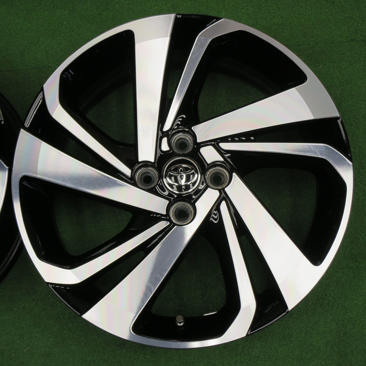 キレイ★トヨタ ライズ ダイハツ ロッキー 純正 ホイール 17インチ 17×6J PCD100/4H★6060501NKホ