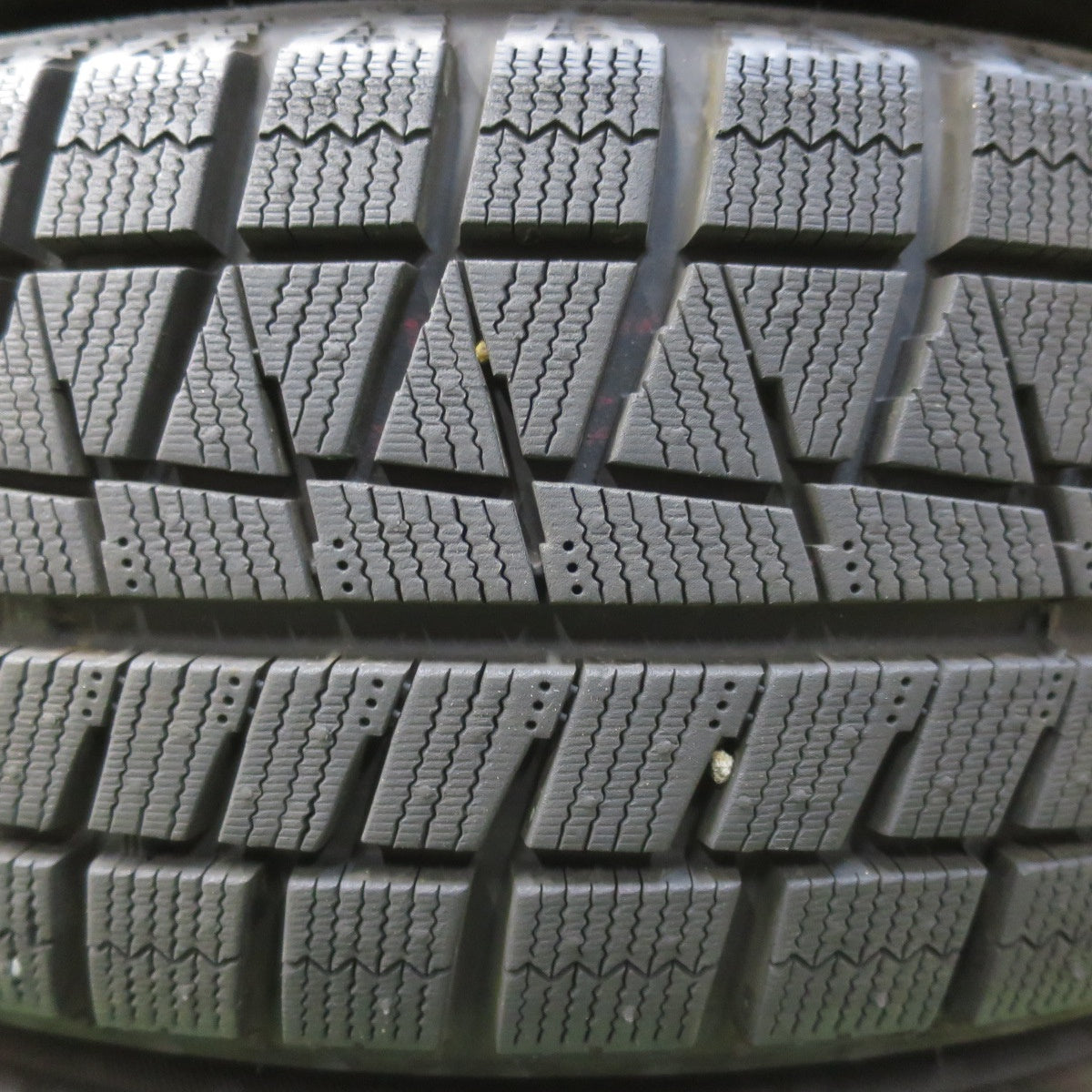 ほぼ未使用！22年！キレイ★プリウス 等 195/65R15 スタッドレス ブリヂストン アイスパートナー2 ravrion selzer ラブリオン 15インチ PCD100/5H★5111101イス