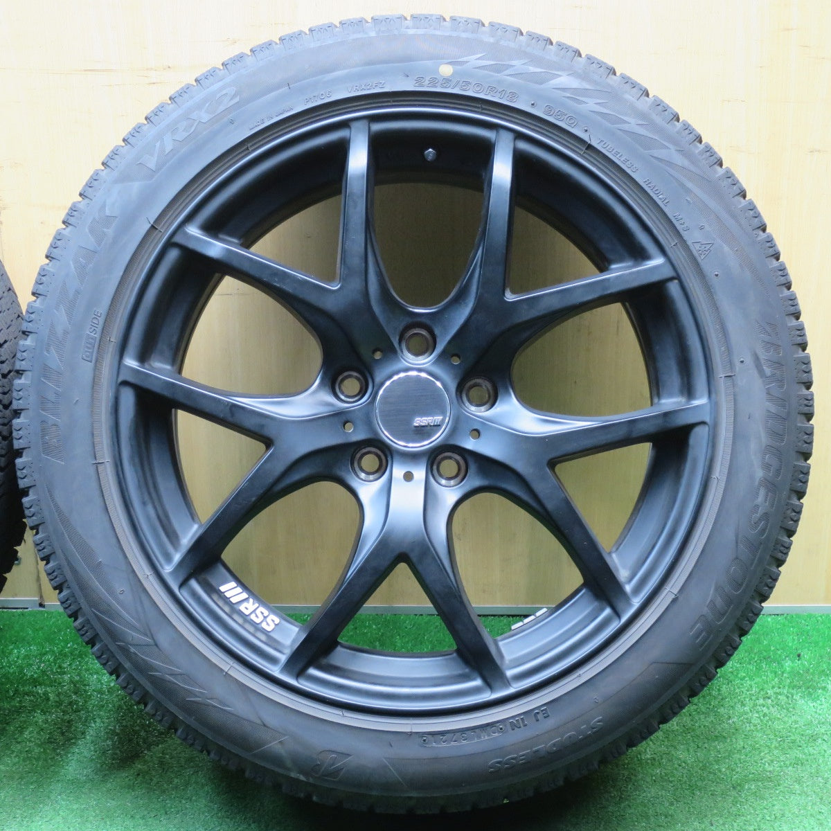 バリ溝！8.5分★SSR GTV03 タナベ 225/50R18 スタッドレス ブリヂストン ブリザック VRX2 18インチ PCD114.3/5H★5121703NJス
