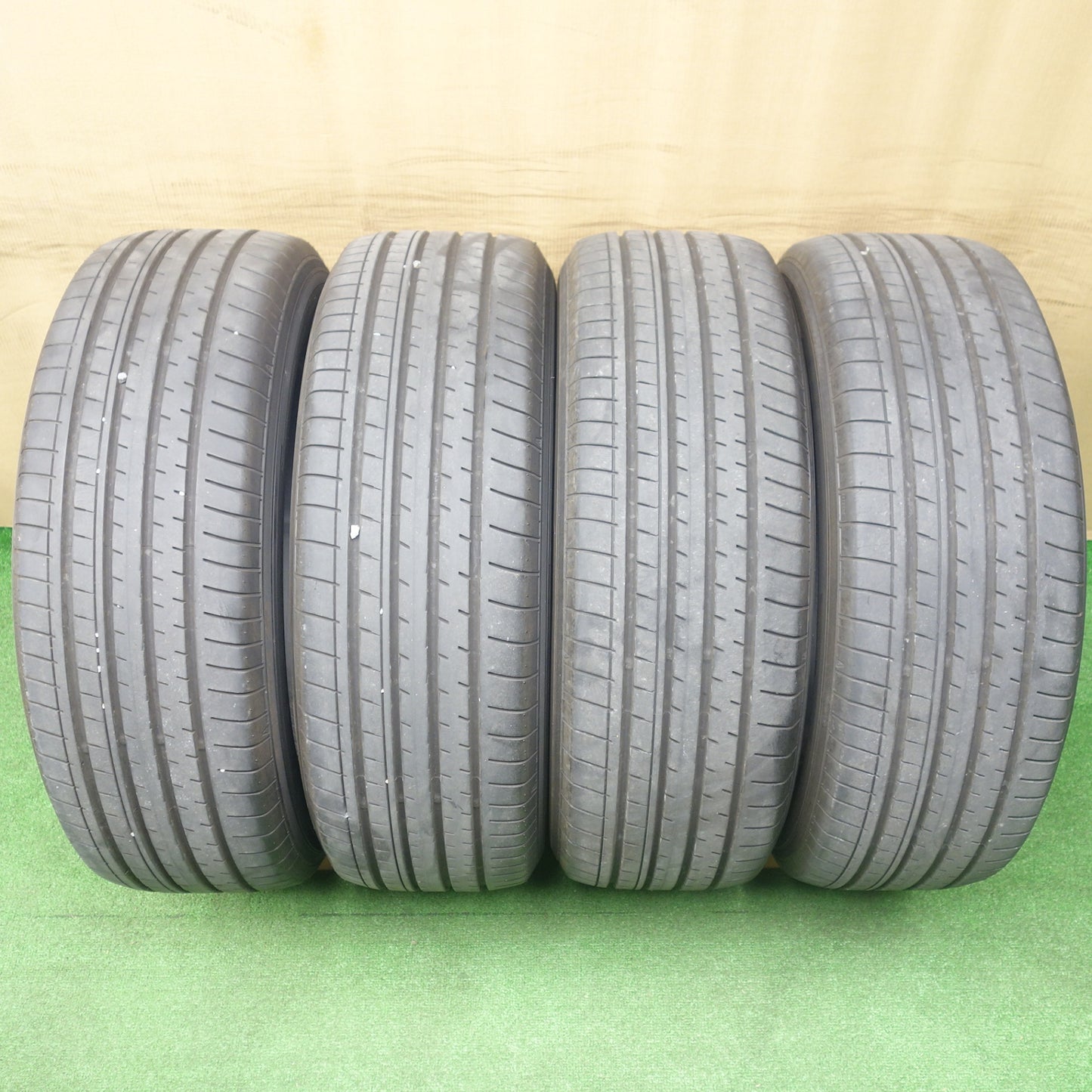 バリ溝！24年！9分★235/60R18 ヨコハマ BluEarth-XT AE61 ブルーアース 18インチ タイヤ レクサス NX ボルボ XC60 等★6013105KTノタ
