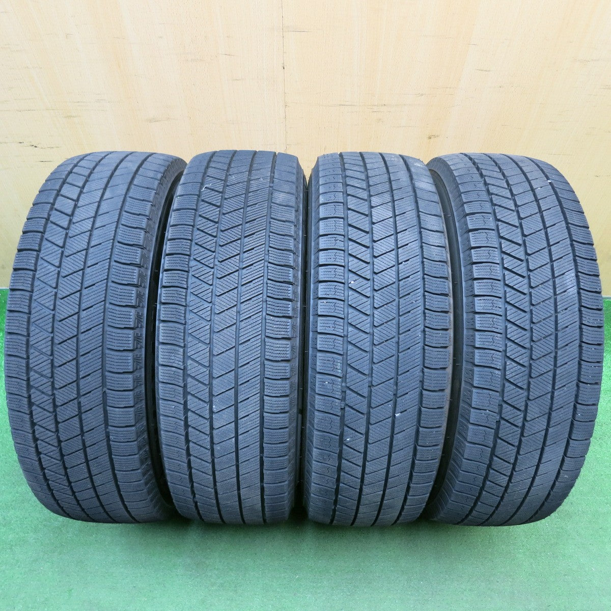 バリ溝！25年！キレイ！9.5分★スタッドレス 205/65R16 ブリヂストン ブリザック VRX3 Exsteer エクスター 16インチ PCD114.3/5H★6041109HAス