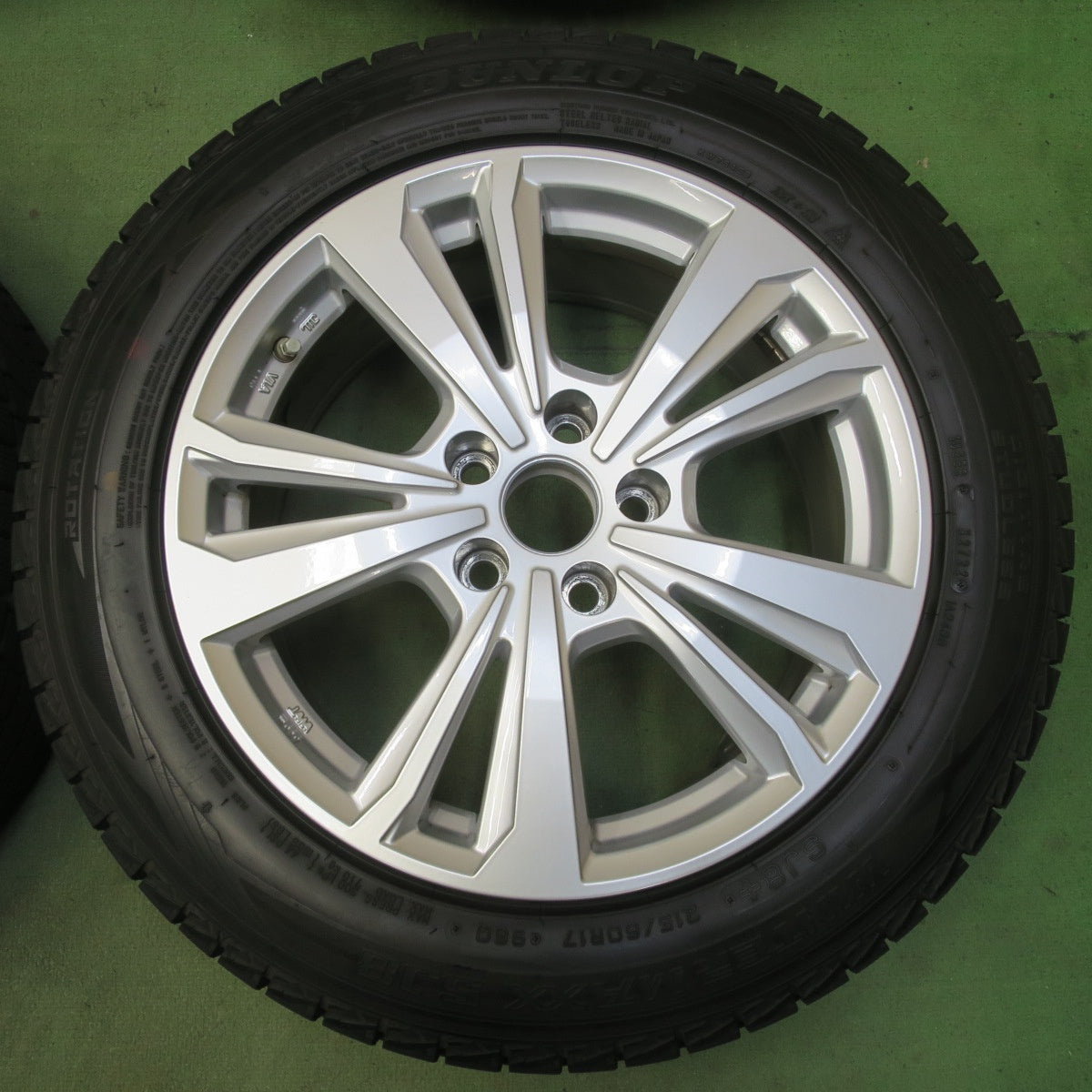センサー付き！バリ溝！22年！9.5分◎スタッドレス 215/60R17 ダンロップ ウインターマックス SJ8 + smartline 365 スマートライン 17インチ PCD114.3/5H◎6081705イス