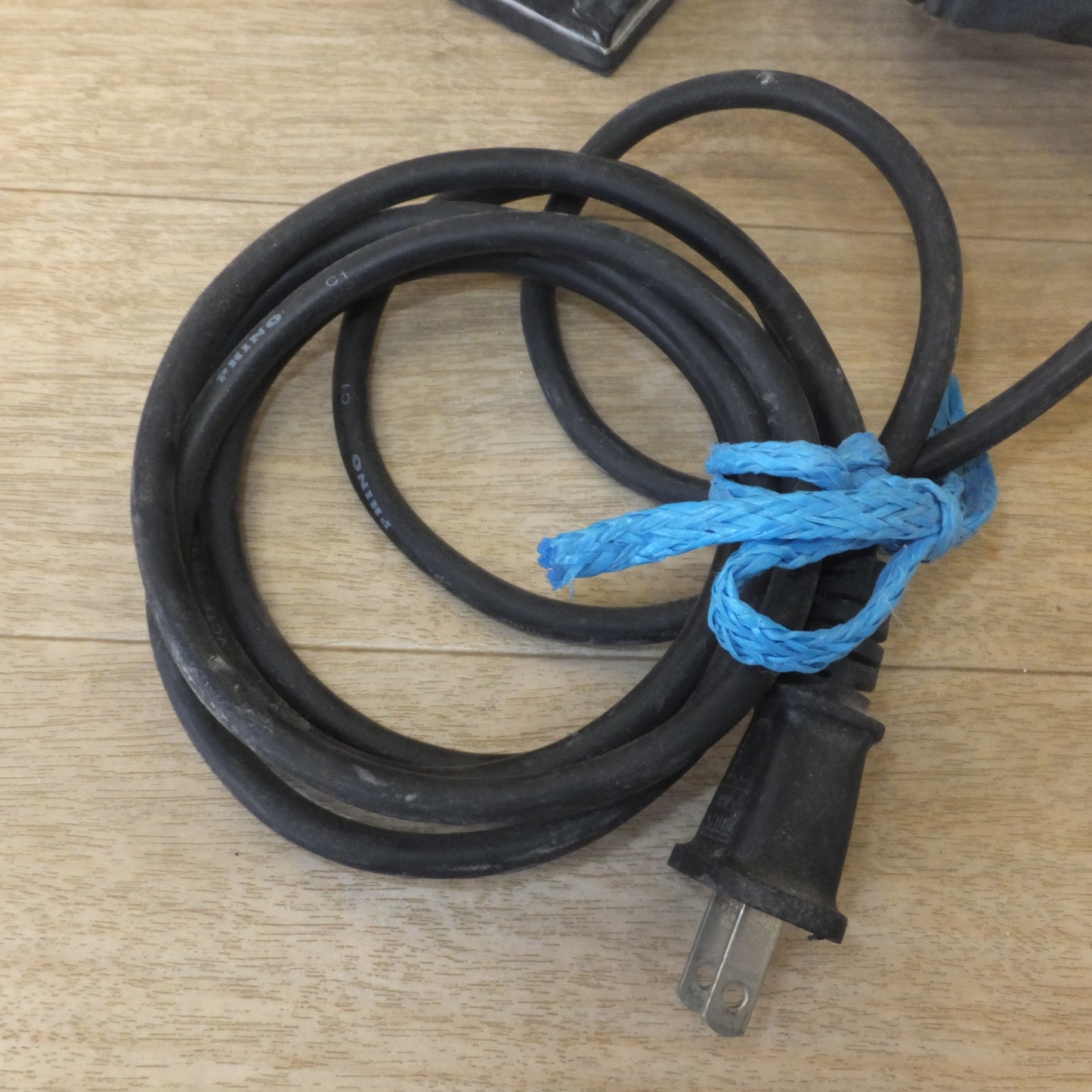 [送料無料] ★マキタ makita 防じんミニサンダ BO4555　100V～ 2.1A 50-60Hz 200W★
