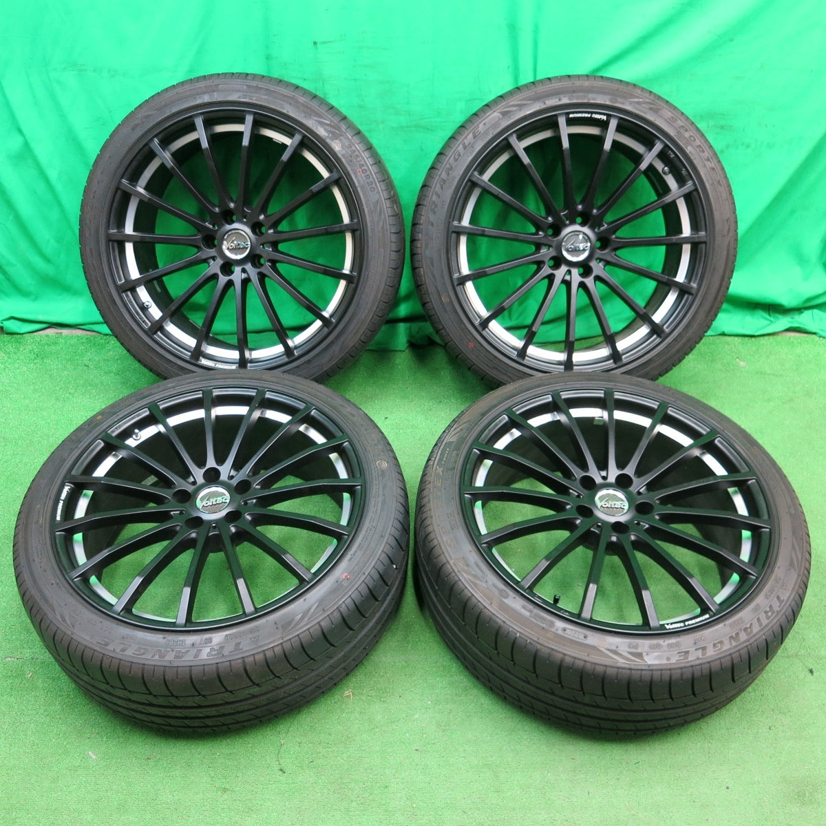 *送料無料* バリ溝！20年！綺麗！ほぼ10分★VOLTEC PREMIUM R15 インターミラノ 245/40R20 トライアングル SPORTEX TSH11 ボルテック PCD114.3/5H★4052802ナノ