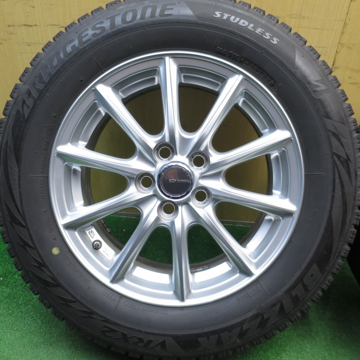 キレイ★プリウス 等 195/65R15 スタッドレス ブリヂストン ブリザック VRX2 ECO FORME エコフォルム 15インチ PCD100/5H★5031106Hス