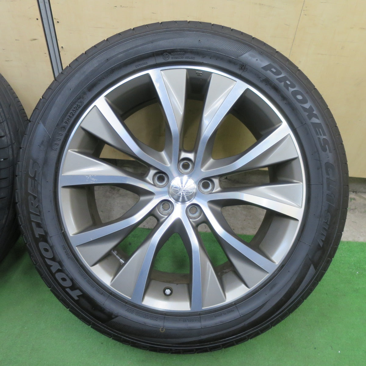 バリ溝！25年！キレイ！9.5分★スバル レガシィ アウトバック 純正 特別仕様車 225/55R18 トーヨー プロクセス CL1 SUV 18インチ PCD100/5H★6022103TTノ