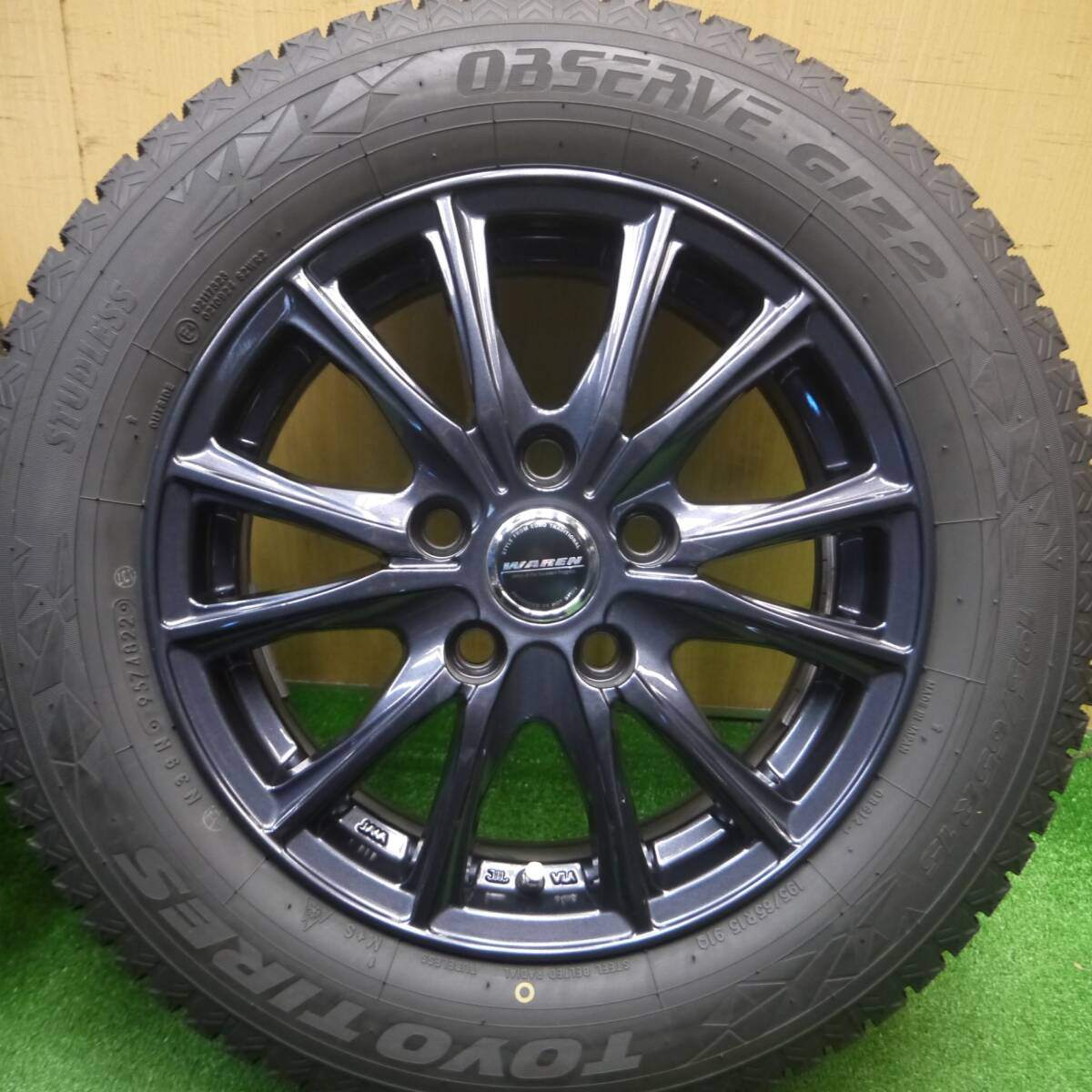バリ溝！22年！キレイ！9.5分★スタッドレス 195/65R15 トーヨー オブザーブ GIZ2 WAREN ヴァーレン 15インチ PCD114.3/5H★4120204Hス
