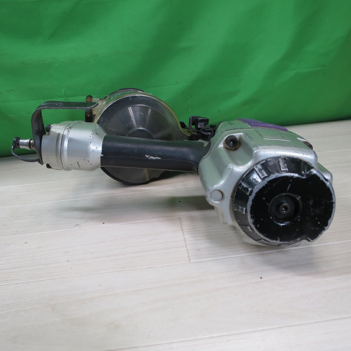 [送料無料] ☆マキタ 常圧 90mm エア 釘打機 AN901 ケース付き エア 工具☆