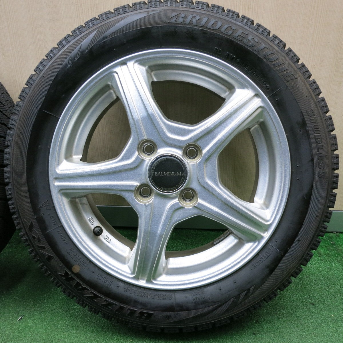 *送料無料* バリ溝！20年！ほぼ10分★スタッドレス 155/65R14 ブリヂストン ブリザック VRX BALMINUM バルミナ 14インチ PCD100/4H★4032703NJス