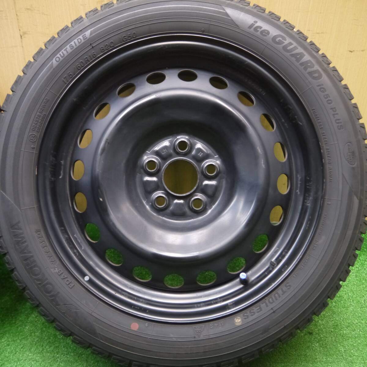 バリ溝！20年！9分★ラクティス等 175/60R16 スタッドレス ヨコハマ アイスガード iG50 プラス スチール PCD100/5H★4101607Hス