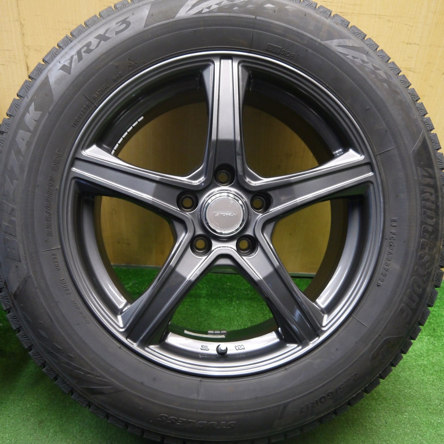 [送料無料] バリ溝！22年！キレイ！9分★スタッドレス 225/60R17 ブリヂストン ブリザック VRX3 TOPRUN トップラン 17インチ PCD114.3/5H★5040106Hス