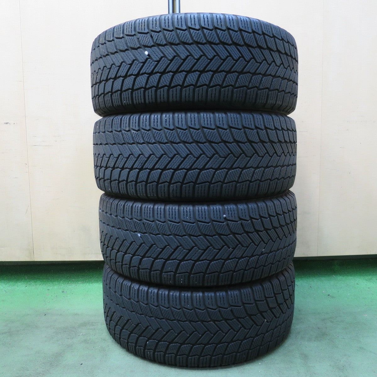 バリ溝！22年！8.5分◎スタッドレス 225/45R17 ミシュラン X-ICE SNOW タイヤ 17インチ ベンツ C A クラス アウディ A3 BMW F20 1シリーズ F22 等◎6100205NGスタ