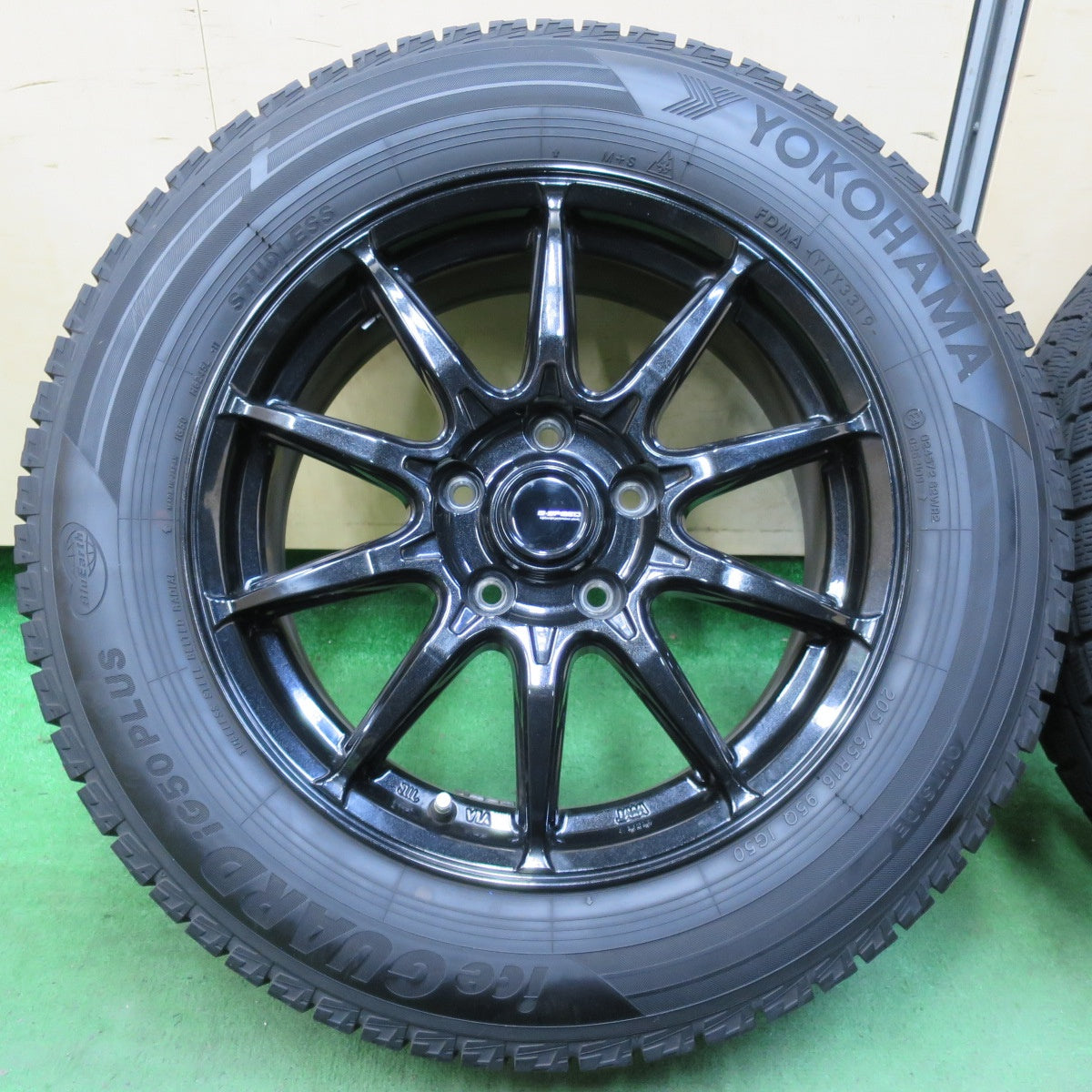[送料無料] バリ溝！キレイ！9.5分★スタッドレス G-SPEED 205/65R16 ヨコハマ アイスガード iG50 プラス Gスピード 16インチ PCD114.3/5H★4120504イス