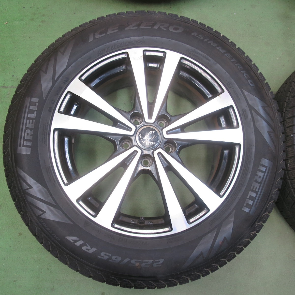 バリ溝！22年！9分★スタッドレス 225/65R17 ピレリ アイスゼロ アシンメトリコ LYNX Prauzer リンクス プラウザー 17インチ PCD114.3/5H★6042105イス