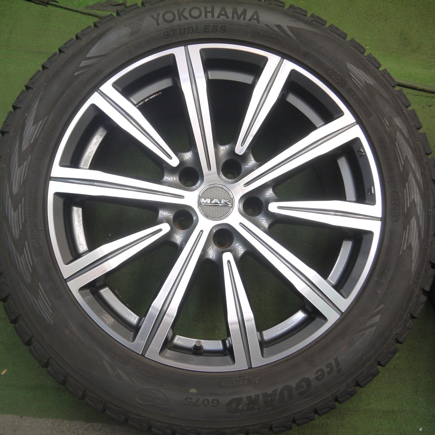 *送料無料* バリ溝！8.5分★BMW 等 MAK 265/50R19 スタッドレス ヨコハマ アイスガード G075 19インチ PCD120/5H★4080105Hス