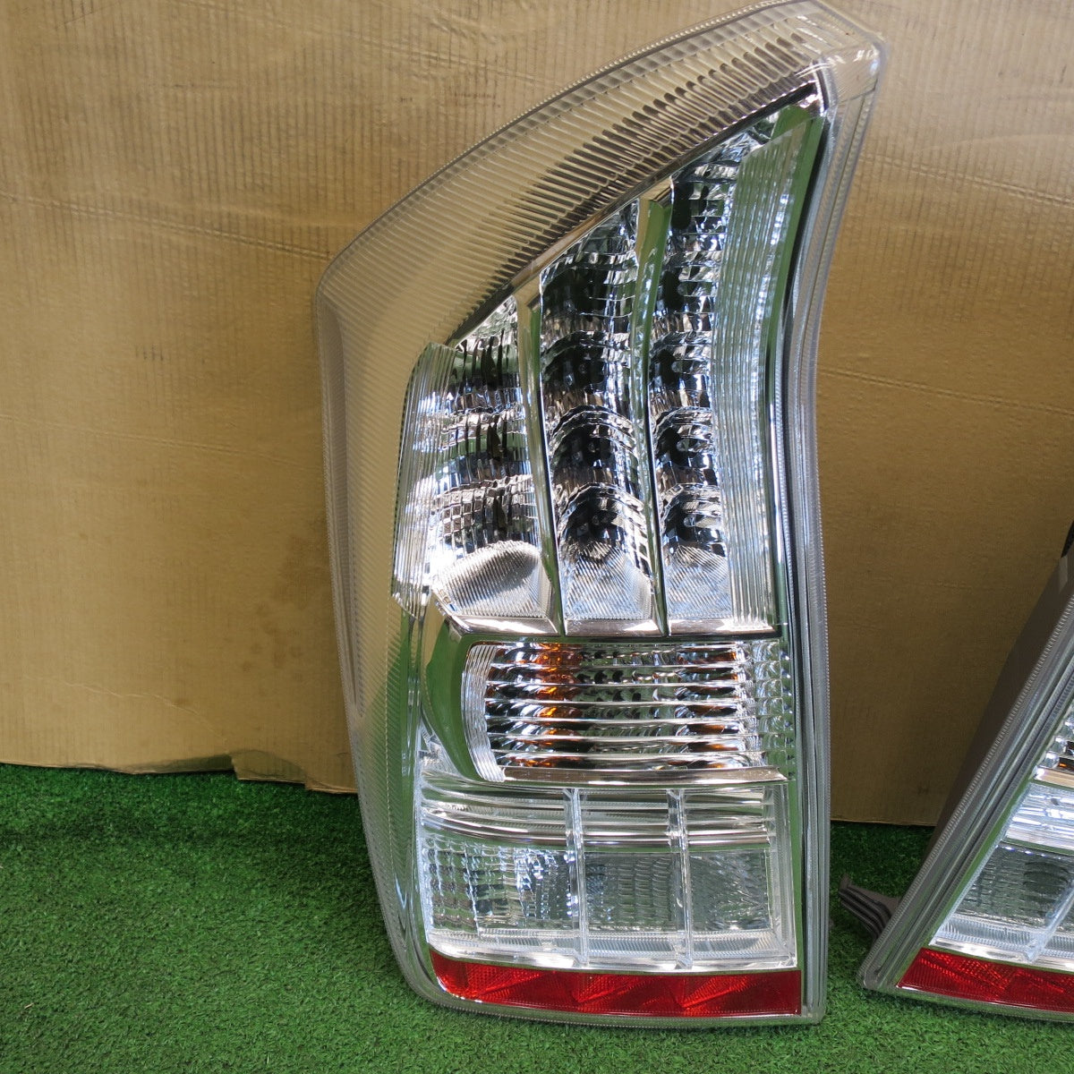 [送料無料] 未使用！左右セット◆トヨタ 30系 プリウス 前期 純正 LED テール ランプ STANLEY P8007 R L 12V テール ライト TOYOTA◆