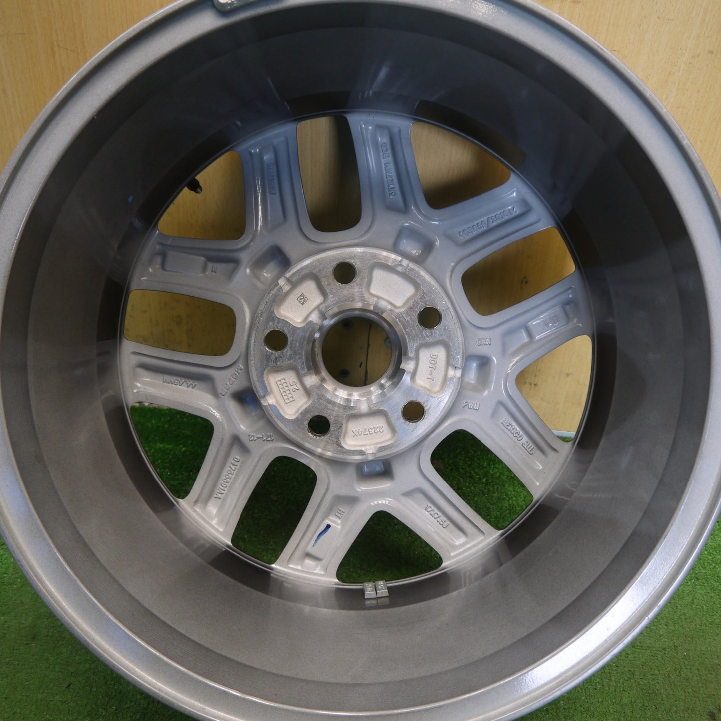 新車外し！1本★JEEP ジープ ラングラー スポーツ グラディエーター 純正 ホイール 17インチ 17×7.5J PCD127/5H★6071306Hホ