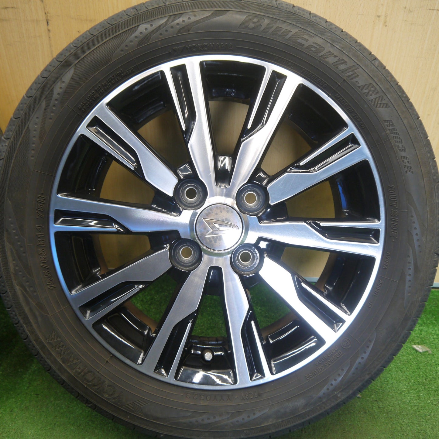 キレイ！23年★ダイハツ タント カスタム 純正 155/65R14 ヨコハマ BluEarth-RV RV03 CK ブルーアース 14インチ PCD100/4H★6052007Hノ