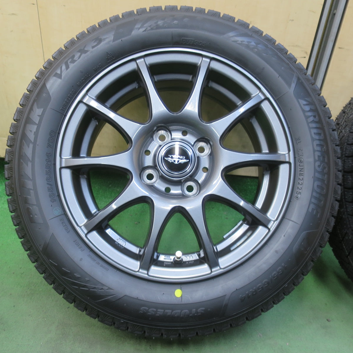 未使用！25年◎スタッドレス 165/65R14 ブリヂストン ブリザック VRX3 TEAD テッド 14インチ PCD100/4H◎6101604イス