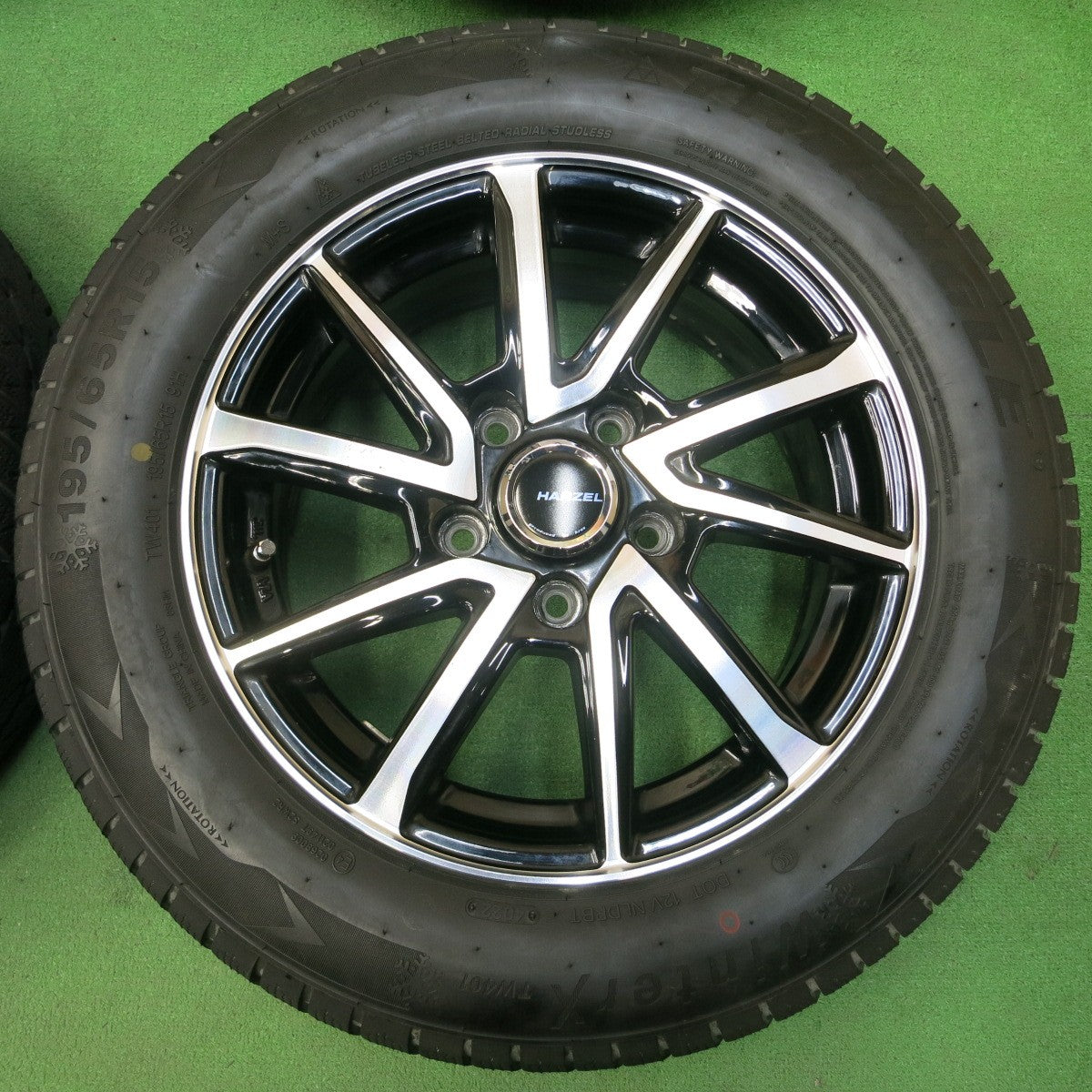 *送料無料* バリ溝！22年！キレイ！8.5分★スタッドレス 195/65R15 トライアングル WinterX TW401 HARZEL Ares 15インチ PCD114.3/5H★4041008イス