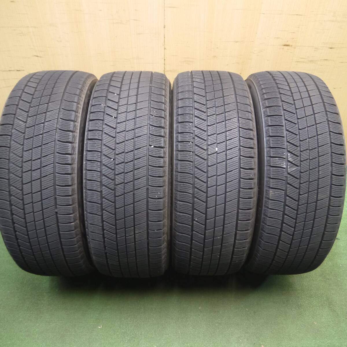 バリ溝！21年！9.5分★スタッドレス 235/40R19 ブリヂストン ブリザック VRX3 タイヤ クラウン カムリ等★4022904KKスタ