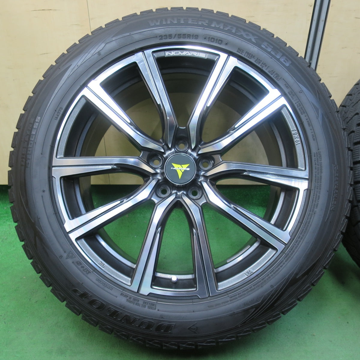 バリ溝！9.5分★スタッドレス 235/55R19 ダンロップ ウインターマックス SJ8 NOVARIS BEONDE PR ノヴァリス ビオンド 19インチ PCD114.3/5H★5051009イス
