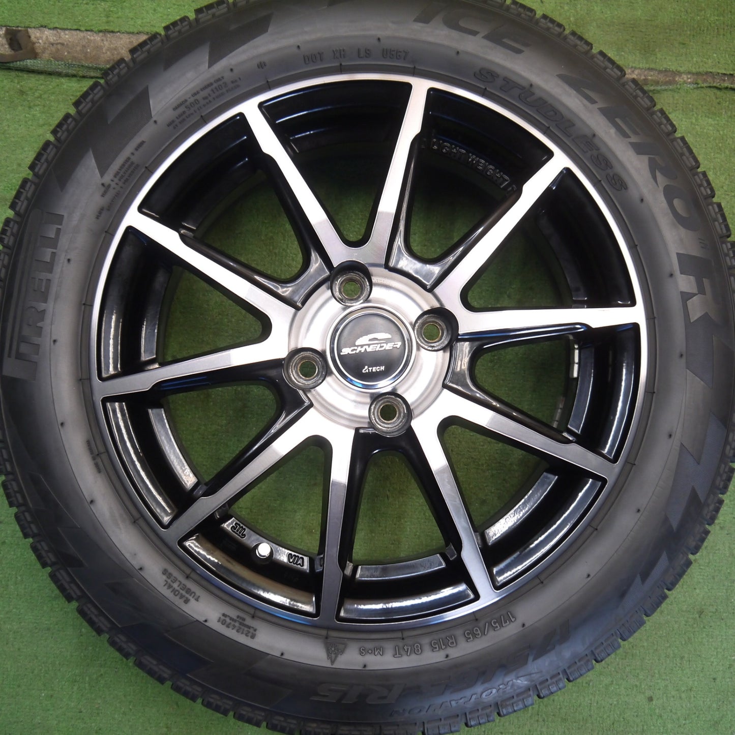 キレイ◎スタッドレス 175/65R15 ピレリ アイスゼロ FR SCHNEIDER ATECH シュナイダー 15インチ PCD100/4H◎6070806Hス