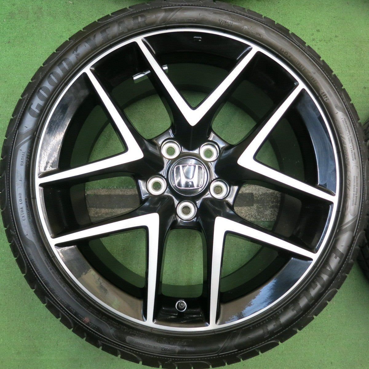 新車外し！24年★ホンダ FL シビック 純正 235/40R18 グッドイヤー イーグル F1 18インチ PCD114.3/5H★5092101HAノ