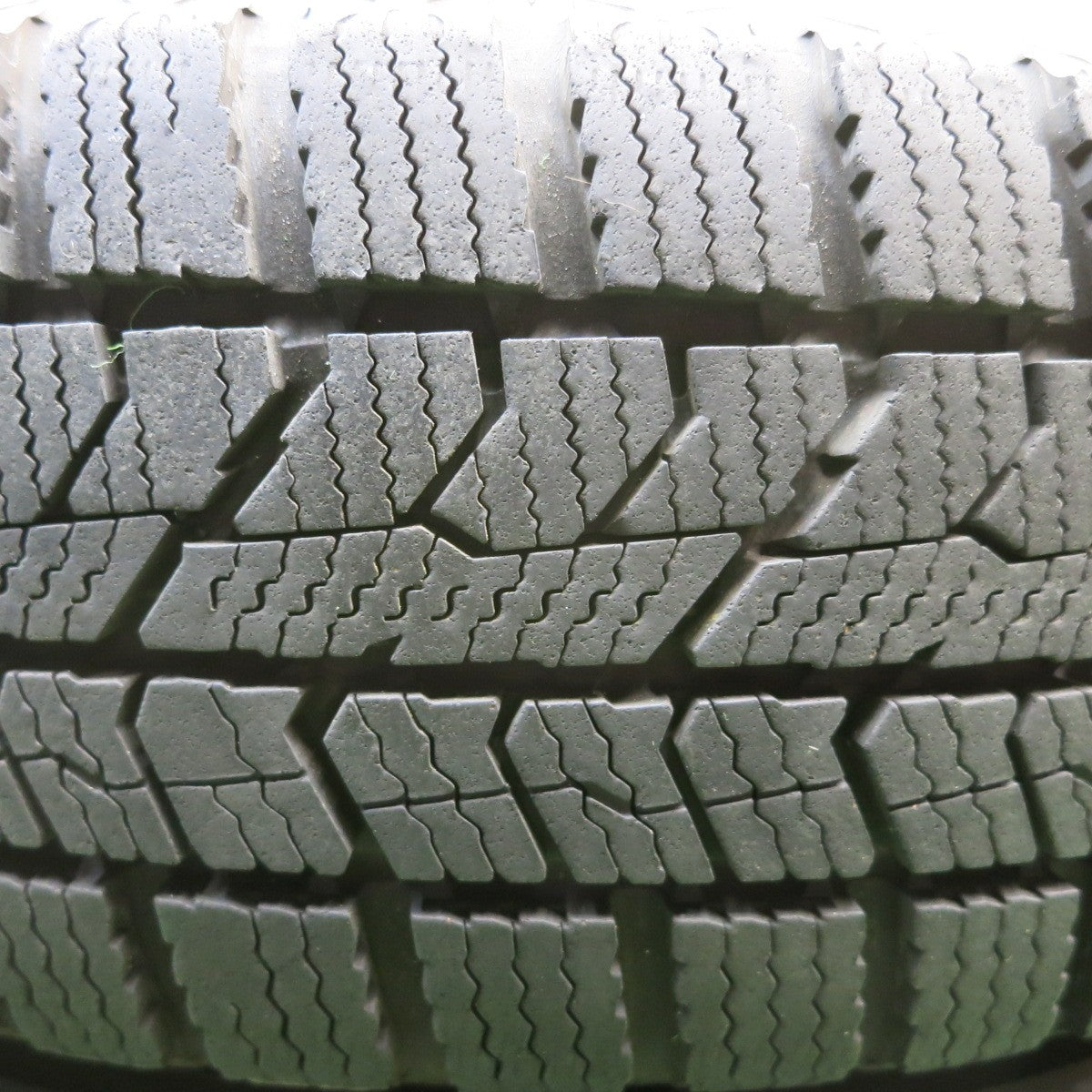 バリ溝！23年！9.5分★スタッドレス 155/65R14 トーヨー オブザーブ GIZ2 SEIN ザイン 14インチ PCD100/4H★5042705HAス
