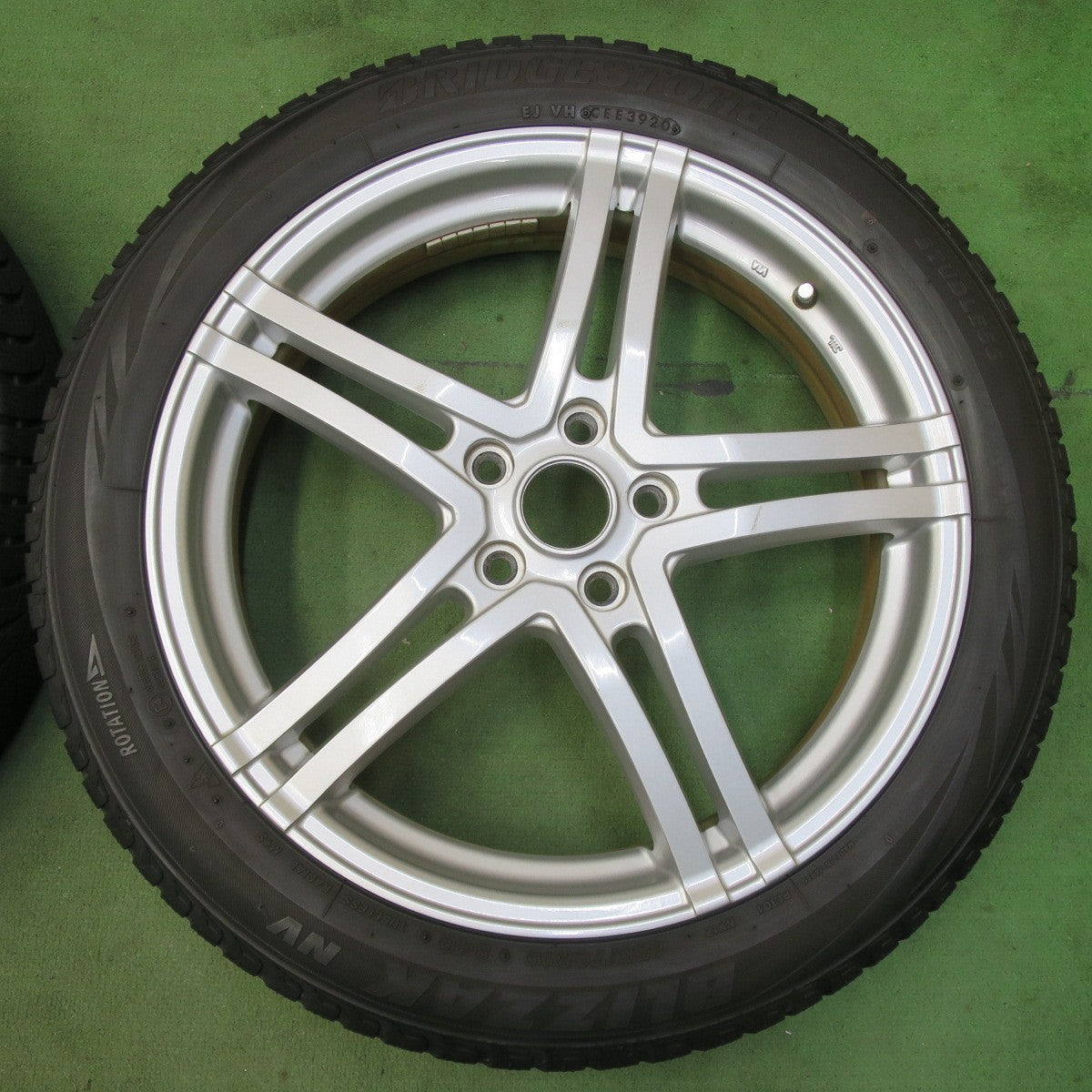 希少 4本価格★BMW i3 等 155/70R19 スタッドレス ブリヂストン ブリザック NV 社外 アルミ 19インチ PCD112/5H★5102703イス